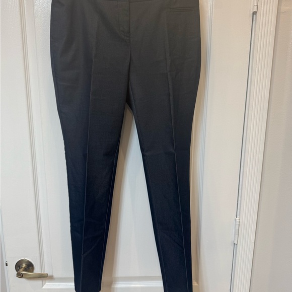 Attention :Women Set 2 PC Blazer & Pant size :4”Gray Color . Almost new - Picture 10 of 11
